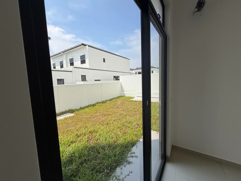 RESIDENSI BOTANI 3 - 2