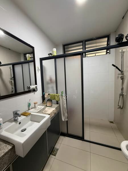 2-storey Terraced House for Rent in Taman Molek (Johor Bahru) - Pooi Leen Voon - Bathroom - PropertyGuru.com.my