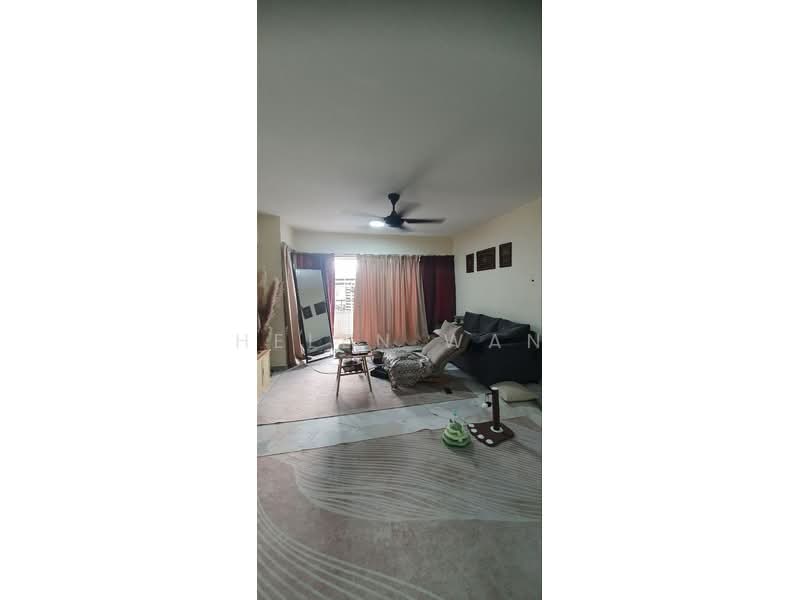 Kondominium untuk Dijual di Le Jardin Deluxe - Helen Wan - Living Room - PropertyGuru.com.my