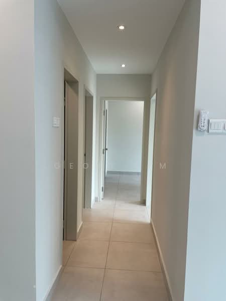 Service Residence for Sale at Majestic Maxim - Geoff Lim - Corridor - PropertyGuru.com.my