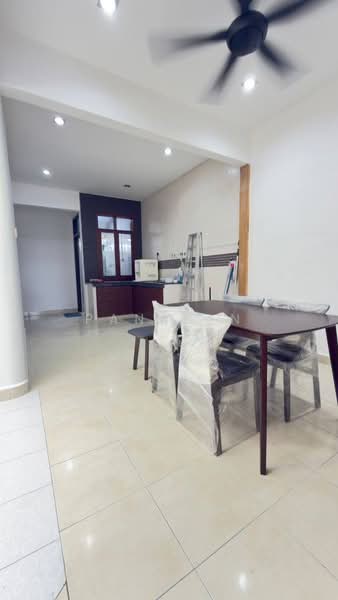 For Rent - Taman Daya