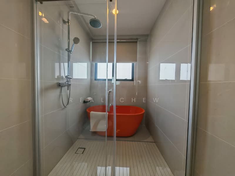 Condominium for Sale at Kings Bay @ Country Garden Danga Bay - Real Chew - Bathroom - PropertyGuru.com.my