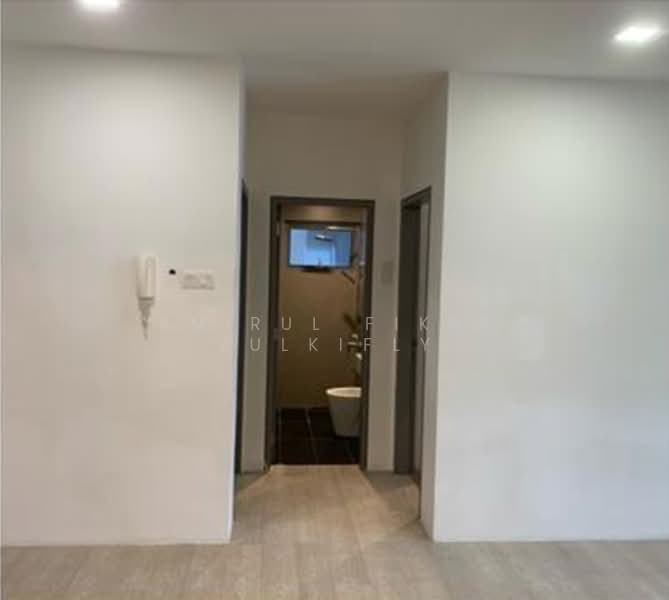 Kondominium untuk Disewa di Lakefront Residence - Amirul Fikry Zulkifly - Corridor - PropertyGuru.com.my