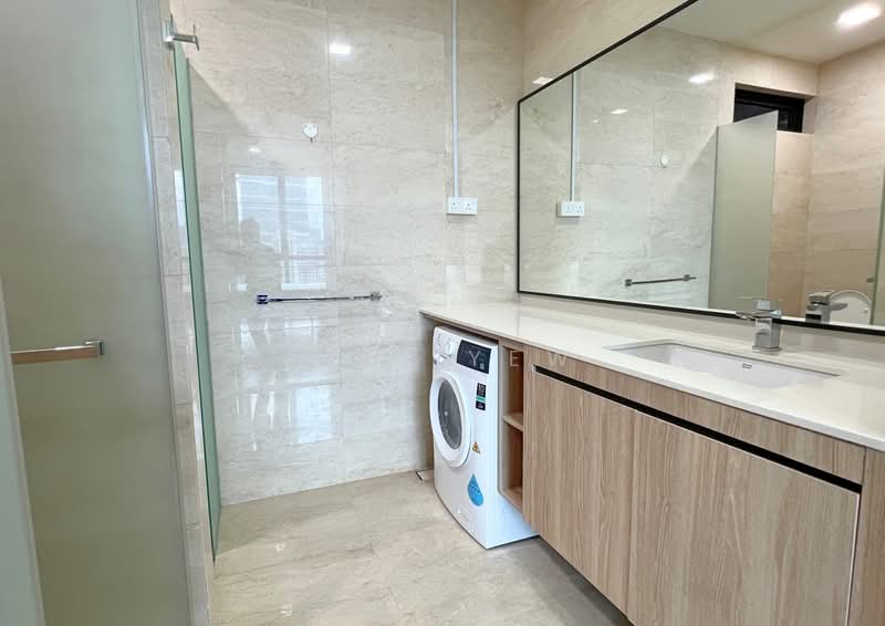 Service Residence for Sale at 10 Stonor - Kiki Yew - Bathroom - PropertyGuru.com.my