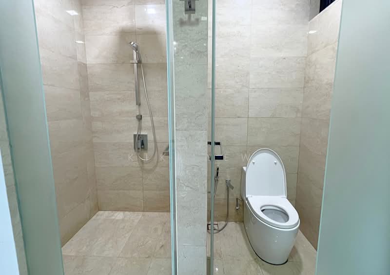 Service Residence for Sale at 10 Stonor - Kiki Yew - Bathroom - PropertyGuru.com.my
