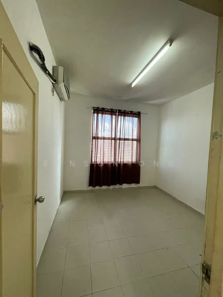 Apartment for Sale at Lake View Suites - Benson Ong - Interior - PropertyGuru.com.my