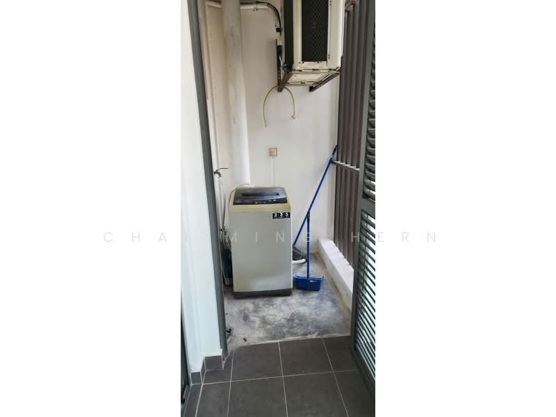 Servis Apartment untuk Disewa di Evo Soho Suite - Chai Ming Hern - Balcony - PropertyGuru.com.my