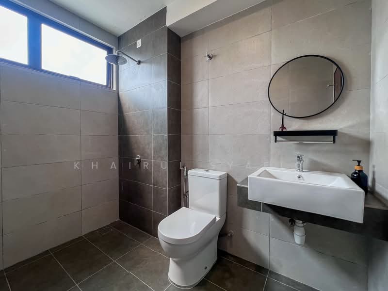 2-storey Terraced House for Sale in Shah Alam (Selangor) - Khairul Syafiq - Master bath - PropertyGuru.com.my