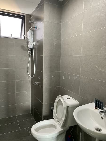 Servis Apartment untuk Disewa di Majestic Maxim - Vince Lim - Bathroom - PropertyGuru.com.my