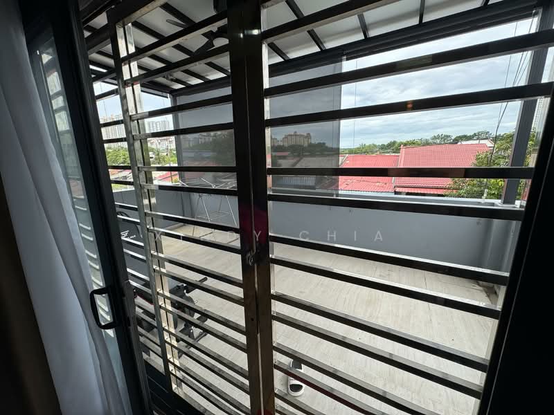 2-storey Terraced House for Sale in Bandar Kinrara (Selangor) - Xindy Chia - Balcony - PropertyGuru.com.my