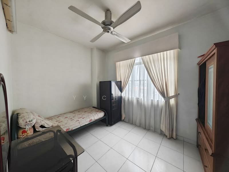 Condominium for Sale at Damaipuri - YY Cheah - Bedroom - PropertyGuru.com.my
