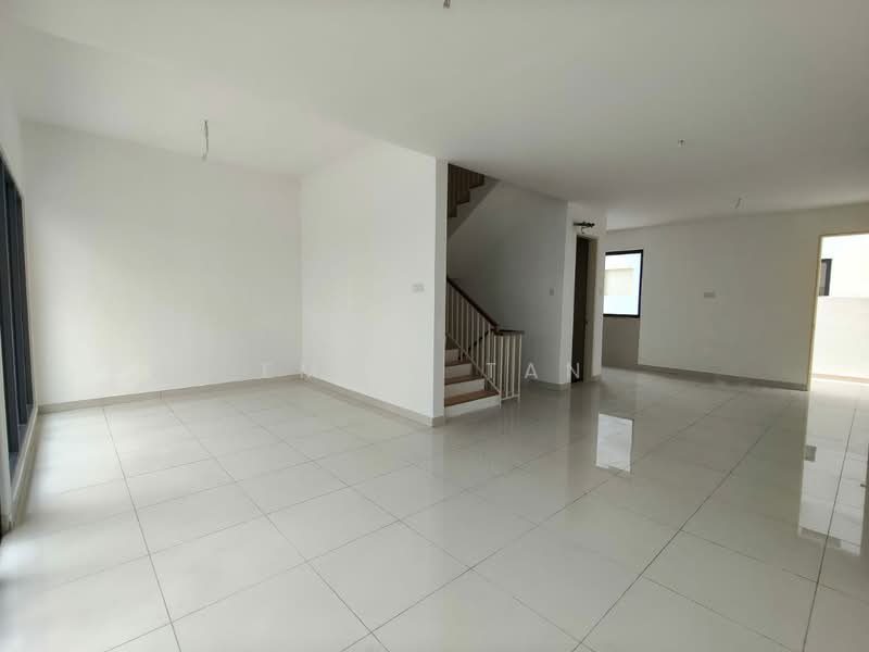 3.5-storey Terraced House for Rent in Damansara Perdana (Selangor) - Emily Tan - Living Room - PropertyGuru.com.my