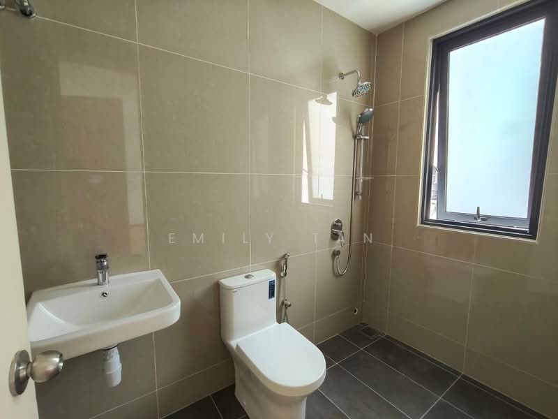 3.5-storey Terraced House for Rent in Damansara Perdana (Selangor) - Emily Tan - Bathroom - PropertyGuru.com.my