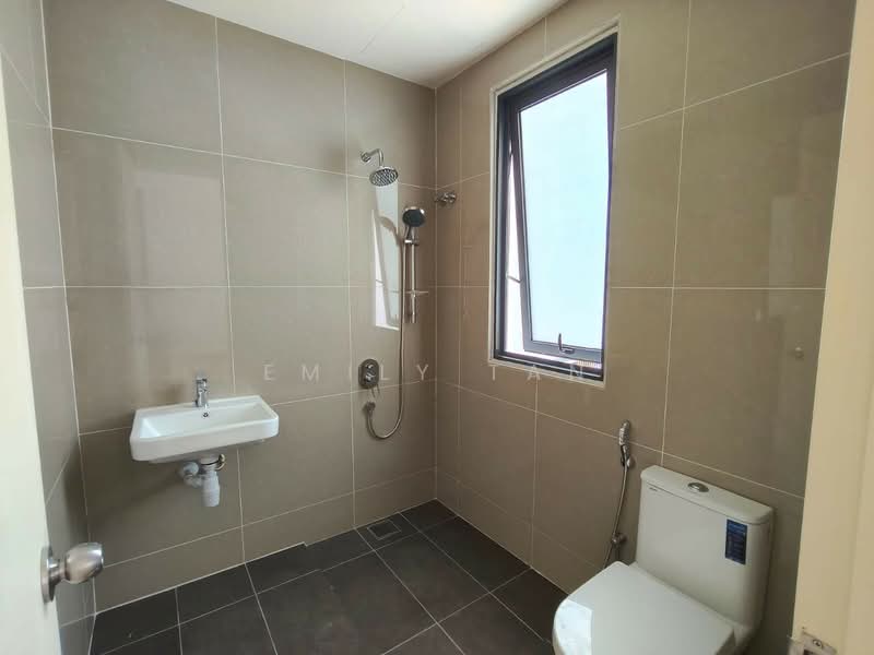3.5-storey Terraced House for Rent in Damansara Perdana (Selangor) - Emily Tan - Bathroom - PropertyGuru.com.my