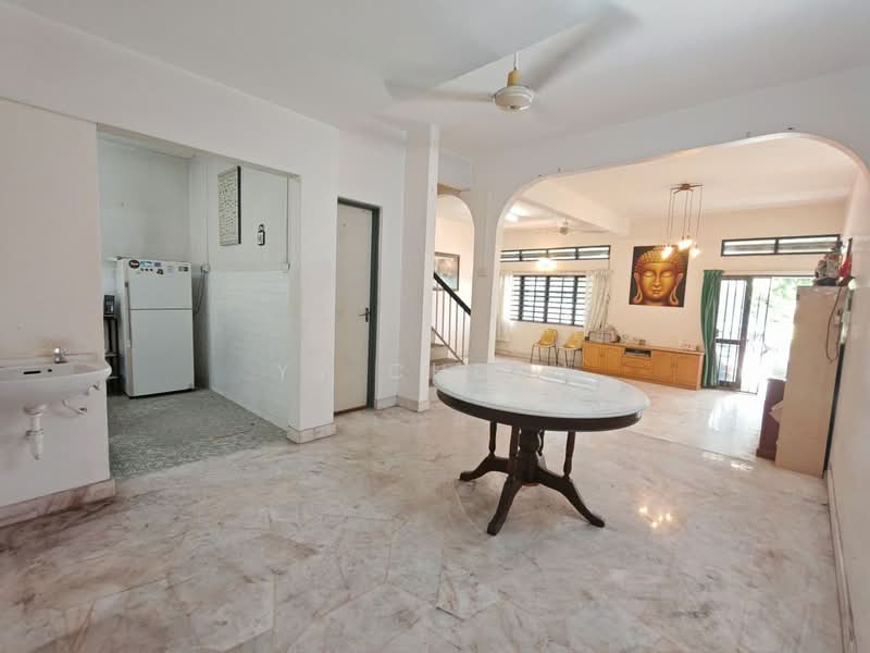 Rumah Teres 2 Tingkat untuk Dijual di Taman Song Choon (Ipoh) - YY Cheah - Living Room - PropertyGuru.com.my