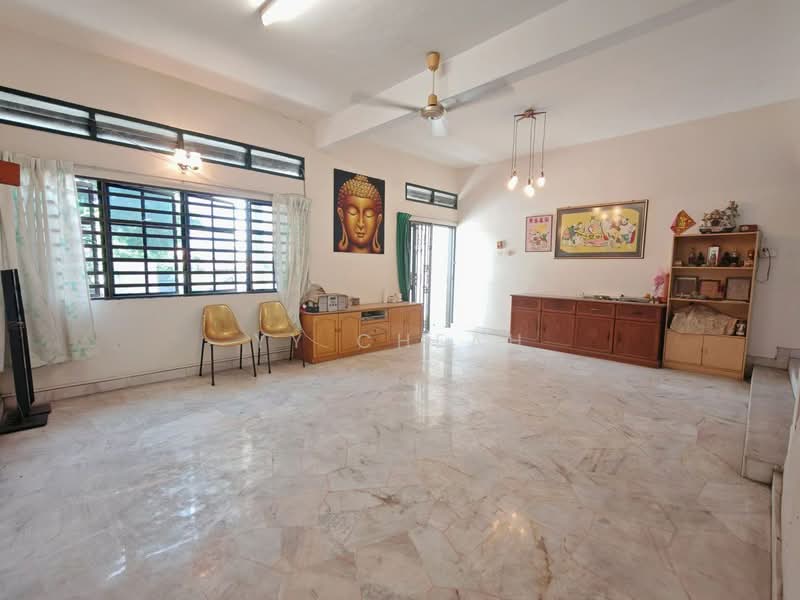 Rumah Teres 2 Tingkat untuk Dijual di Taman Song Choon (Ipoh) - YY Cheah - Living Room - PropertyGuru.com.my