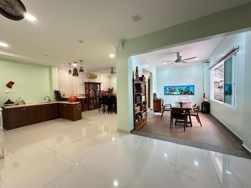 Rumah Berkembar untuk Dijual di Taman Bukit Serdang (Seri Kembangan) - Christy Chan - Kitchen - PropertyGuru.com.my