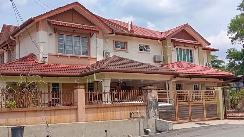 Rumah Berkembar untuk Dijual di Taman Bukit Serdang (Seri Kembangan) - Christy Chan - Exterior - PropertyGuru.com.my