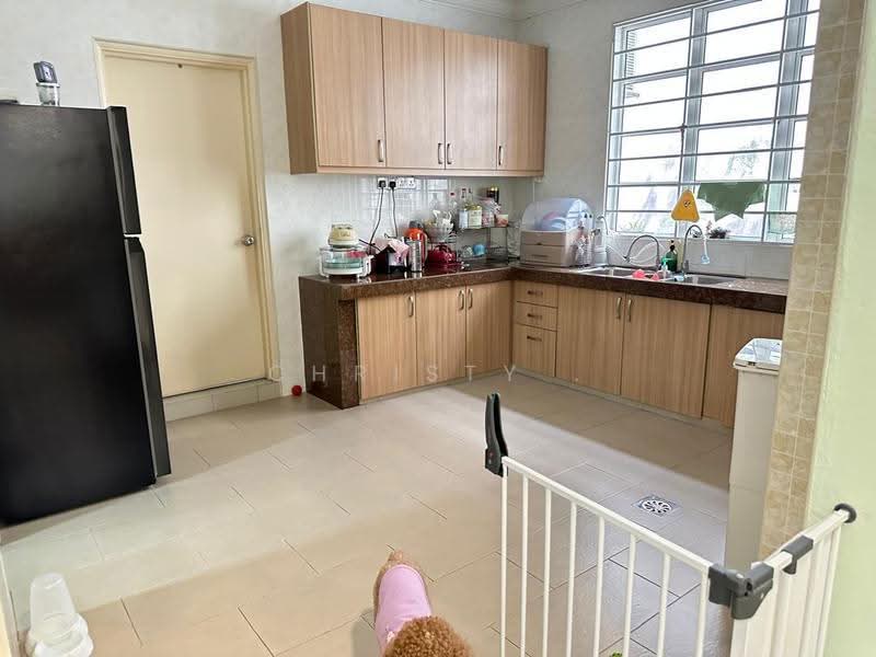Rumah Berkembar untuk Dijual di Taman Bukit Serdang (Seri Kembangan) - Christy Chan - Kitchen - PropertyGuru.com.my