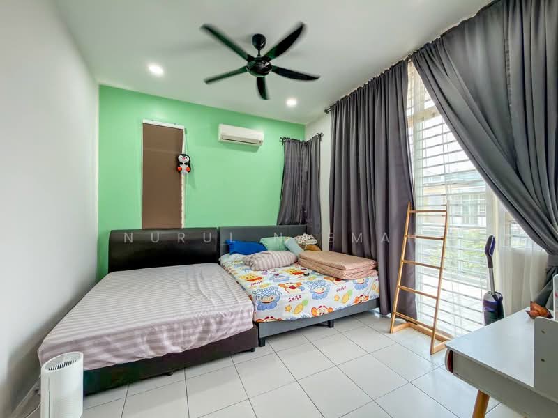 Semi-Detached House for Sale in Bandar Saujana Putra (Tanjong Duabelas) - Nurul Naemah - PropertyGuru.com.my