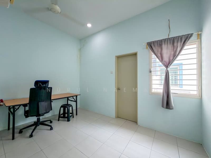 Semi-Detached House for Sale in Bandar Saujana Putra (Tanjong Duabelas) - Nurul Naemah - PropertyGuru.com.my