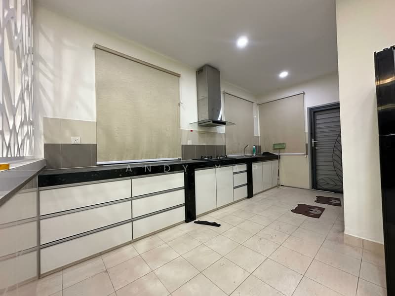2-storey Terraced House for Sale in Saujana Rawang (Rawang) - Andy Yap - Kitchen - PropertyGuru.com.my
