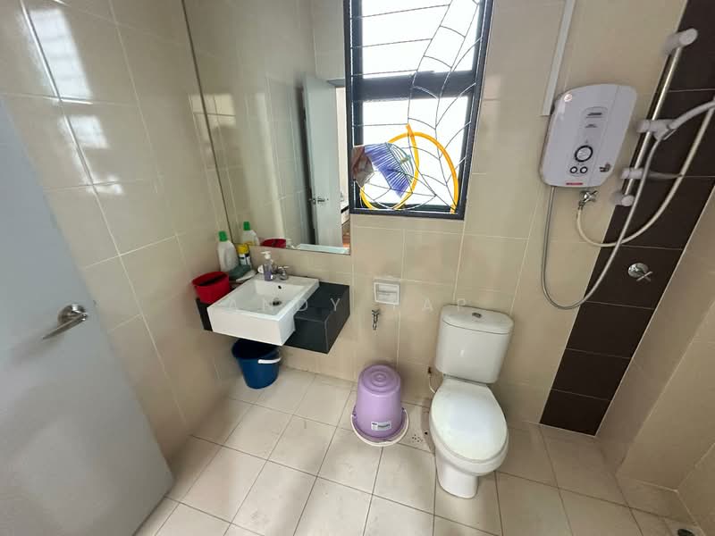 2-storey Terraced House for Sale in Saujana Rawang (Rawang) - Andy Yap - Bathroom - PropertyGuru.com.my