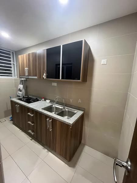 Service Residence for Sale at D'Secret Garden (Pangsapuri Kempas Indah) - Diviya . - Kitchen - PropertyGuru.com.my