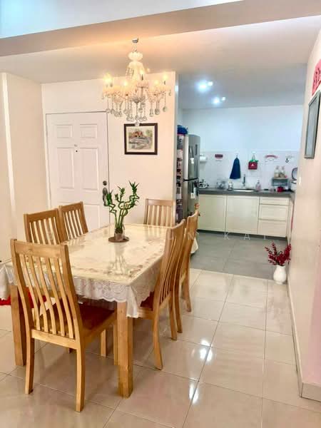 Kondominium untuk Disewa di D'Piazza - Gan Chun Kai - Dining Room - PropertyGuru.com.my