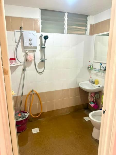 Kondominium untuk Disewa di D'Piazza - Gan Chun Kai - Bathroom - PropertyGuru.com.my