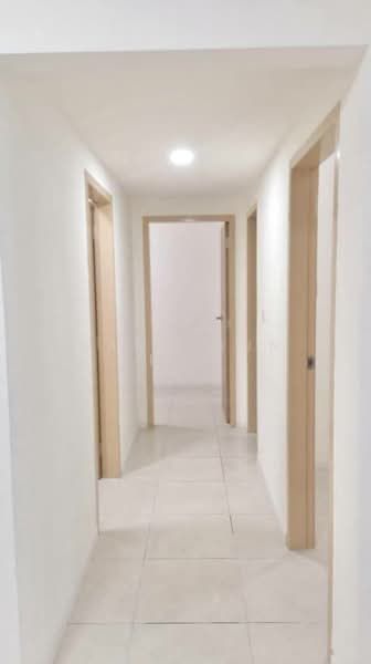 Kondominium untuk Disewa di Granito - Gan Chun Kai - Corridor - PropertyGuru.com.my