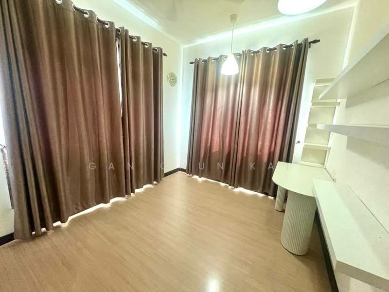 Condominium for Rent at Vertiq - Gan Chun Kai - Study - PropertyGuru.com.my