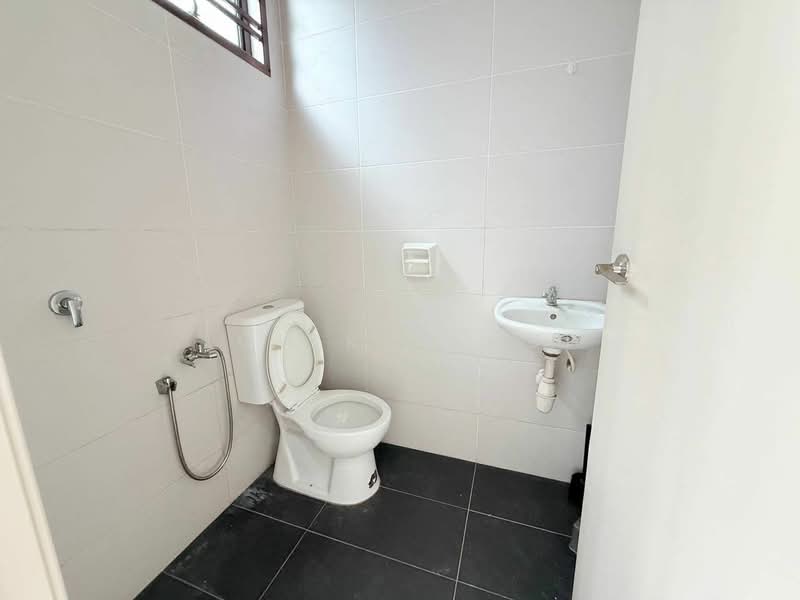 Rumah Kluster untuk Dijual di Bukit Indah (Iskandar Puteri (Nusajaya)) - Loh Kok Hui - Bathroom - PropertyGuru.com.my