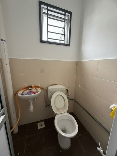2.5-storey Terraced House for Sale in Taman Scientex Pasir Gudang (Pasir Gudang) - Pauline Ng - Bathroom - PropertyGuru.com.my