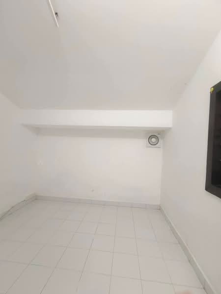 Rumah Teres 1.5 Tingkat untuk Dijual di Taman Seri Austin (Tebrau) - Wallace Ang - Interior - PropertyGuru.com.my