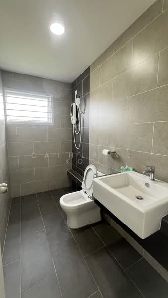 Rumah Teres 2 Tingkat untuk Disewa di Masai (Johor) - Catherine Koo - Bathroom - PropertyGuru.com.my