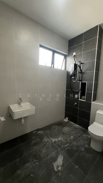 Rumah Teres 2 Tingkat untuk Disewa di Taman Austin Duta (Tebrau) - Catherine Koo - Bathroom - PropertyGuru.com.my