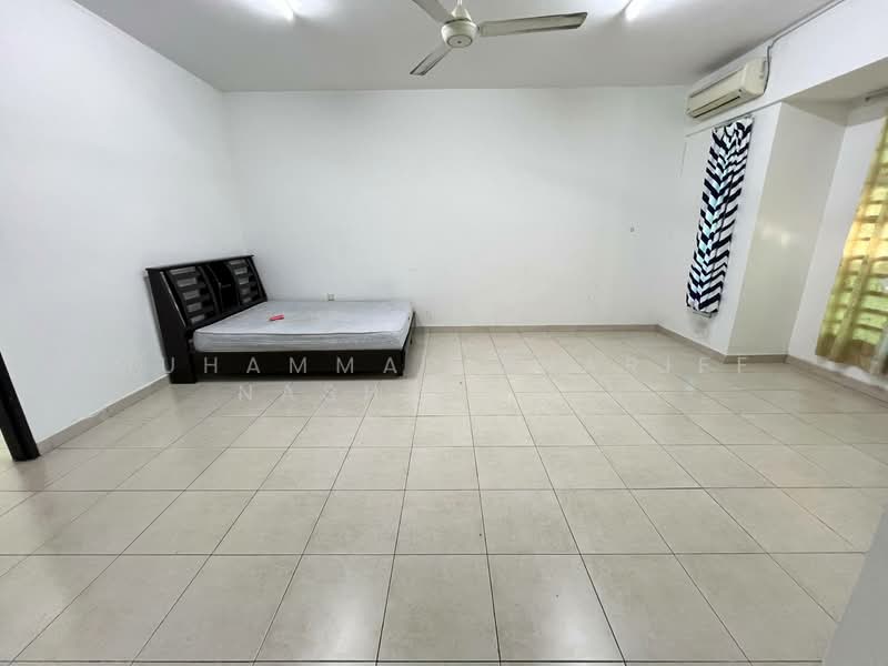 2-storey Terraced House for Sale in Kajang (Selangor) - Muhammad Zhariff Nasharudin - Bedroom - PropertyGuru.com.my