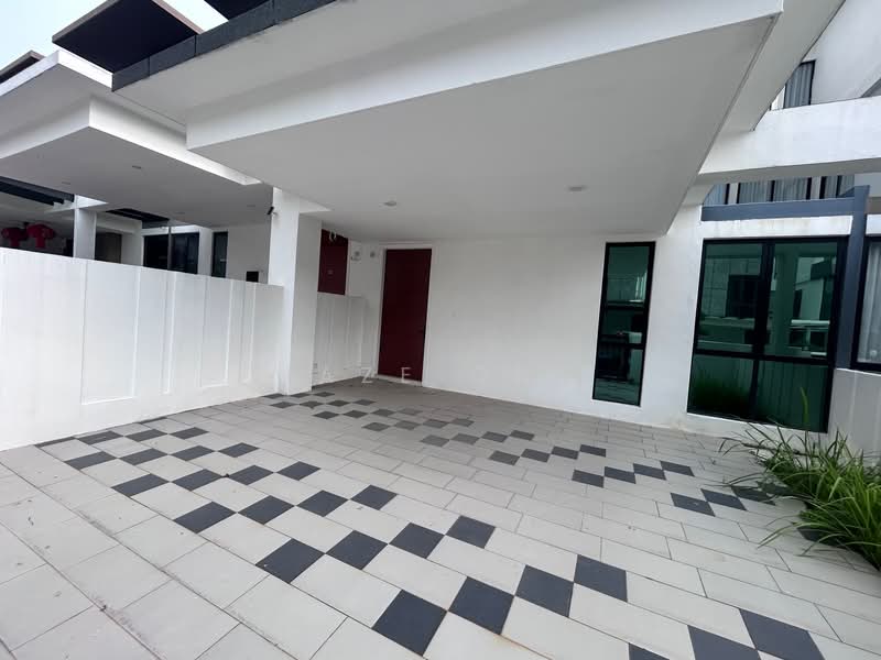 3-storey Terraced House for Sale in Puchong (Selangor) - Jaze Ong - Exterior - PropertyGuru.com.my