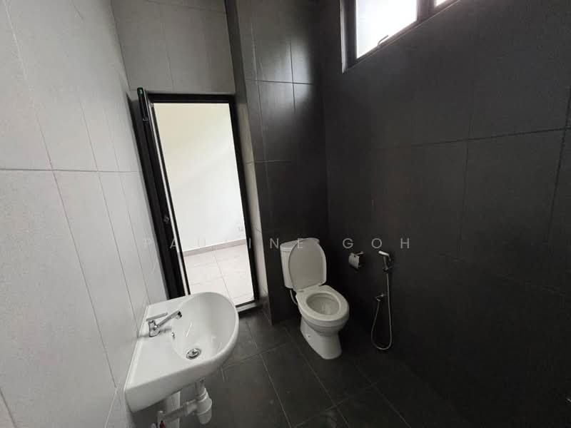Rumah Teres 2 Tingkat untuk Dijual di Setia Eco Cascadia (Tebrau) - Pauline Goh - Bathroom - PropertyGuru.com.my