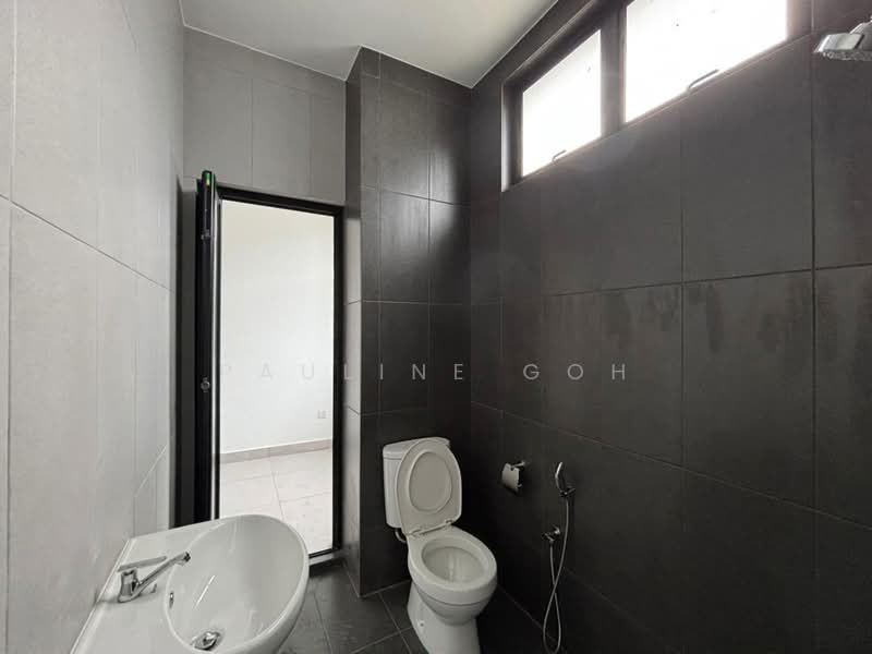 Rumah Teres 2 Tingkat untuk Dijual di Setia Eco Cascadia (Tebrau) - Pauline Goh - Bathroom - PropertyGuru.com.my