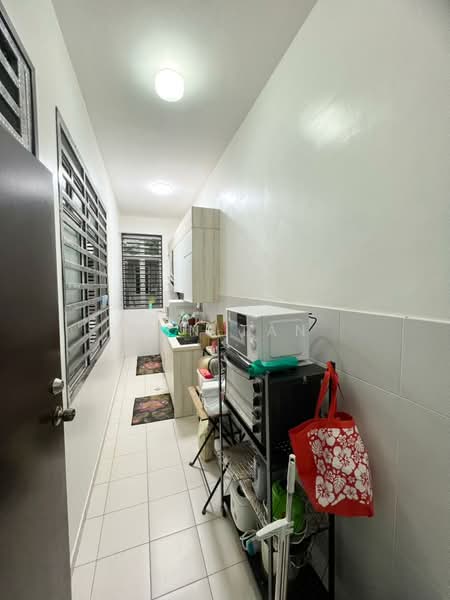 Rumah Teres 2 Tingkat untuk Dijual di Setia Tropika (Johor Bahru) - Win Tan - Kitchen - PropertyGuru.com.my