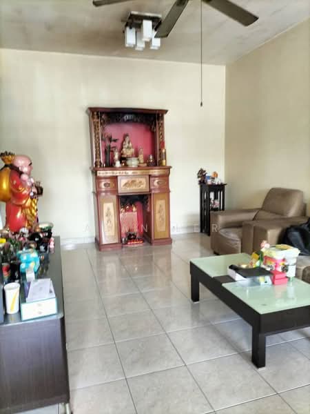 1-storey Terraced House for Sale in Taman Impian Emas (Skudai) - Alan Ler - Living Room - PropertyGuru.com.my
