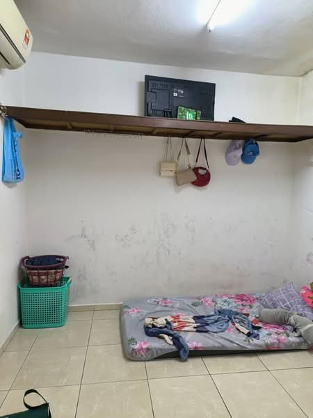 Rumah Flat untuk Dijual di Taman Daya - Jalan Bertam 1, 10 and 16 - Alan Ler - Bedroom - PropertyGuru.com.my