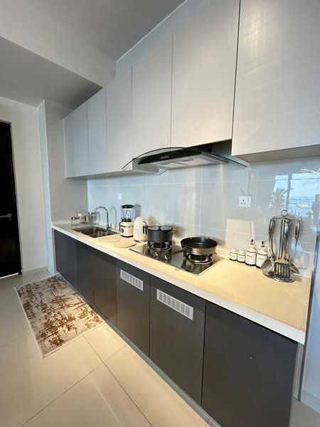 Condominium for Sale at Kings Bay @ Country Garden Danga Bay - Abby Ting - Kitchen - PropertyGuru.com.my
