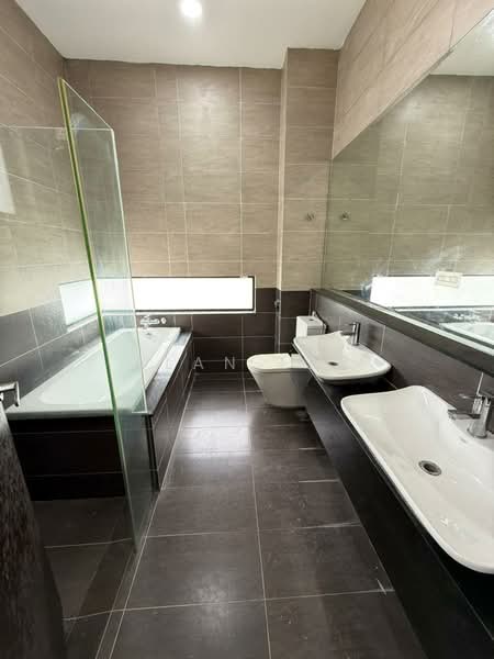 Semi-Detached House for Sale in Ulu Tiram (Johor) - Alan Ler - Bathroom - PropertyGuru.com.my