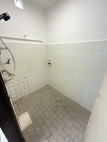 Semi-Detached House for Sale in Taman Goh Guan Ho (Ayer Itam) - Fanny Wong - Bathroom - PropertyGuru.com.my