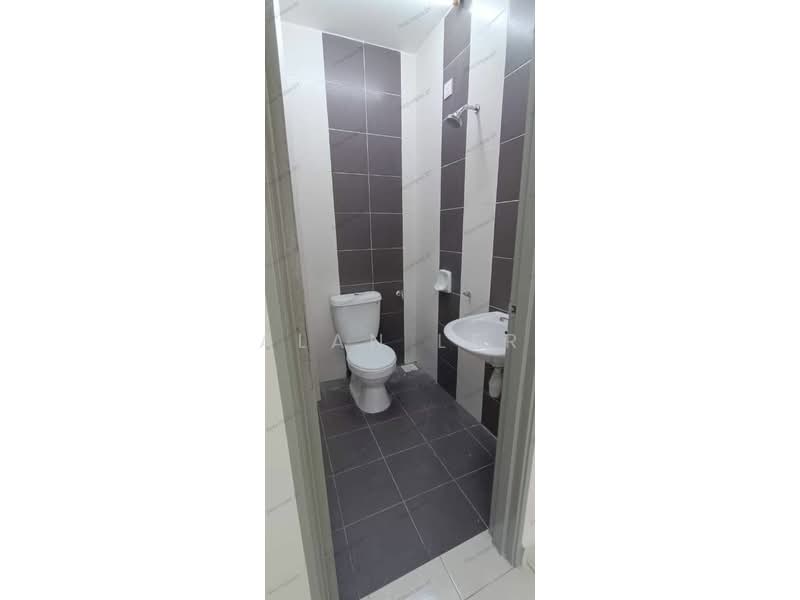 1-storey Terraced House for Sale in Kulai (Johor) - Alan Ler - Bathroom - PropertyGuru.com.my