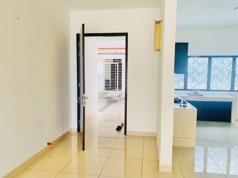 Condominium for Rent at Oasis 1 - Erin Yusof - Kitchen - PropertyGuru.com.my