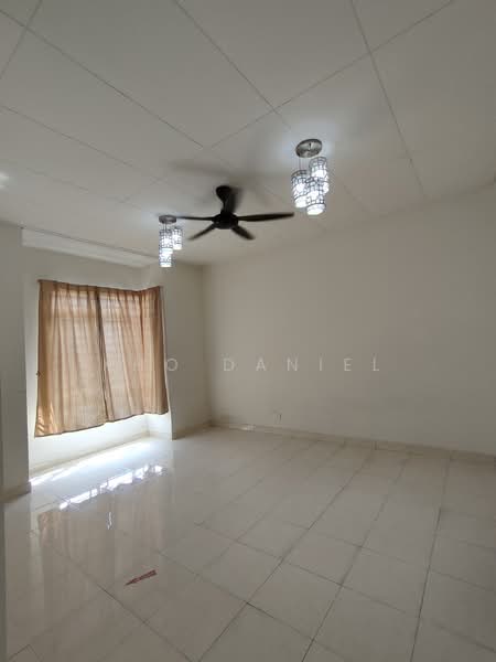 2-storey Terraced House for Rent in Bandar Parklands (Klang) - Kho Daniel - Living Room - PropertyGuru.com.my
